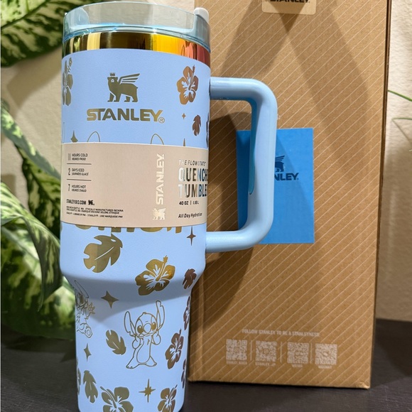 Stanley Light Blue Tumbler with Handle- engraved stitch design - Picture 3 of 3